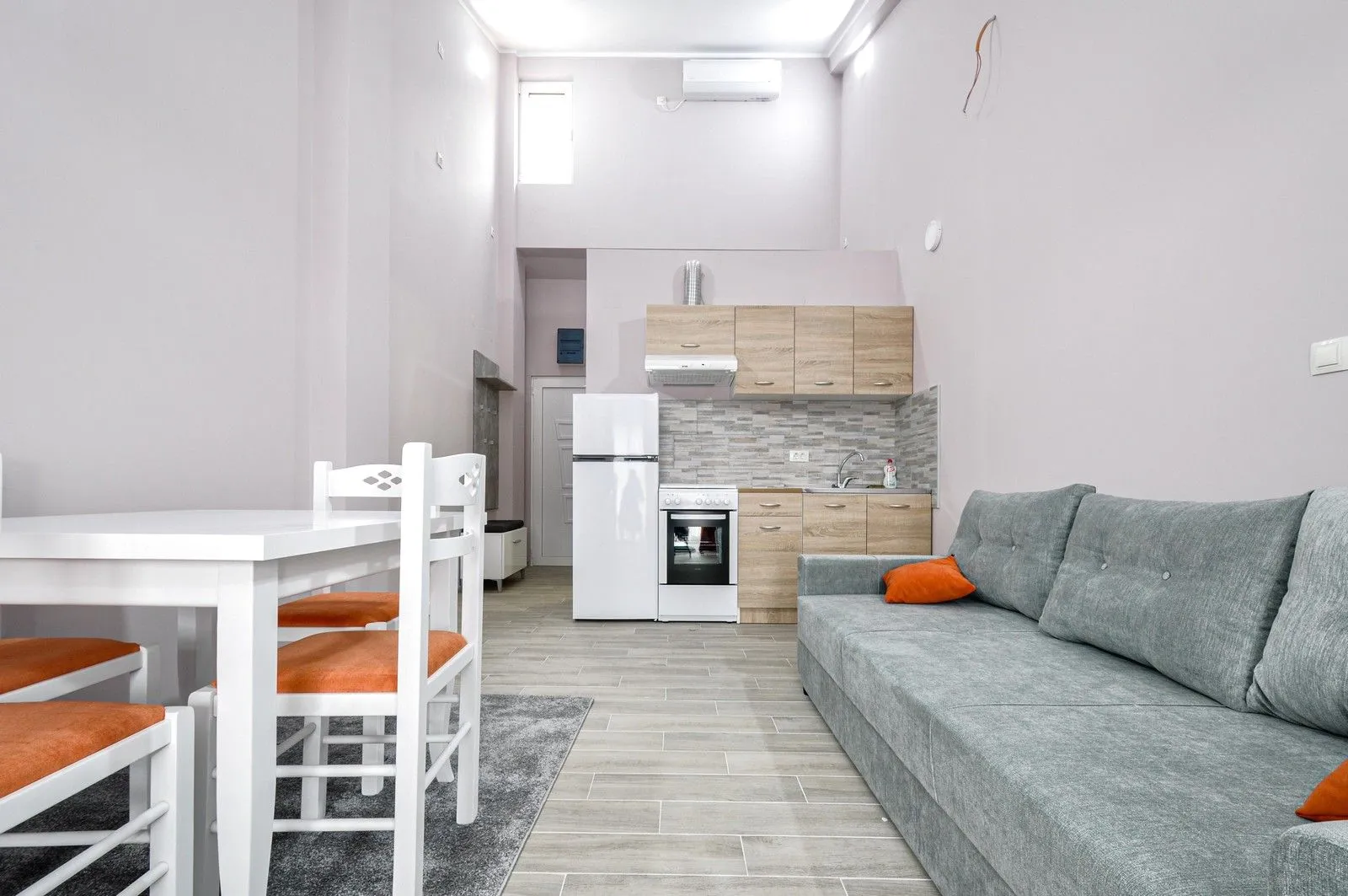 Sale, hospitality venue, 1256m², Podkošljun, Budva