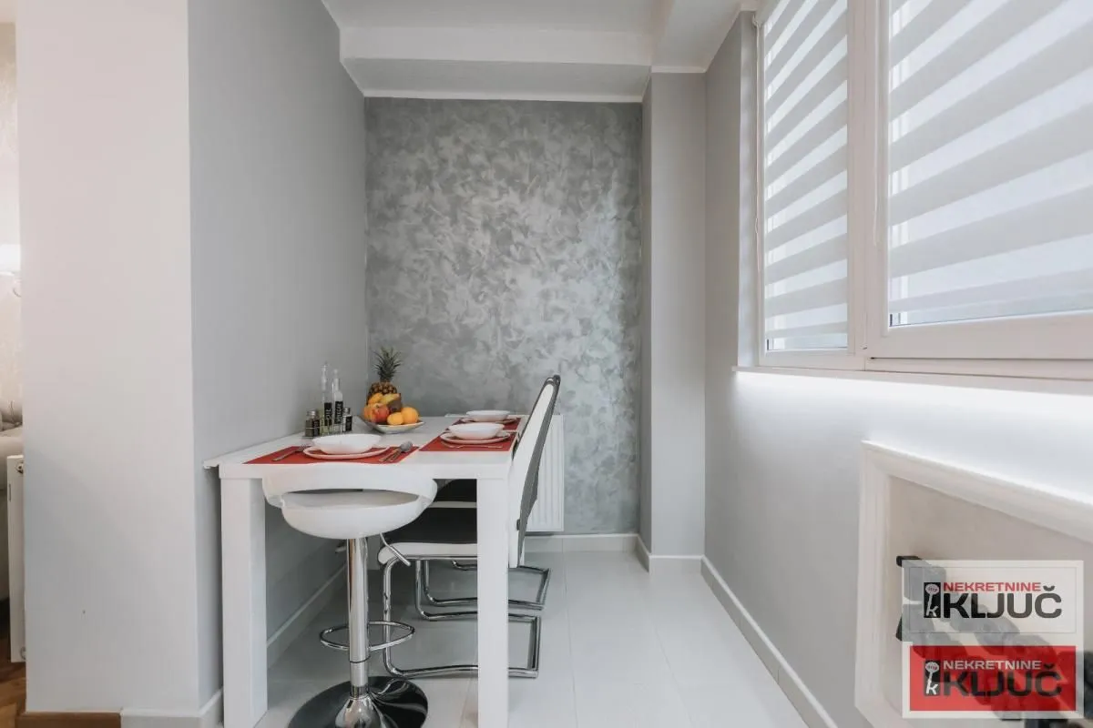 Prodaja, jednosoban stan, 38m², Centar, Novi Sad