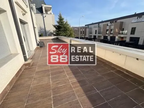 Izdavanje, četvorosoban stan, 134m², Savski Venac, Beograd - image 14