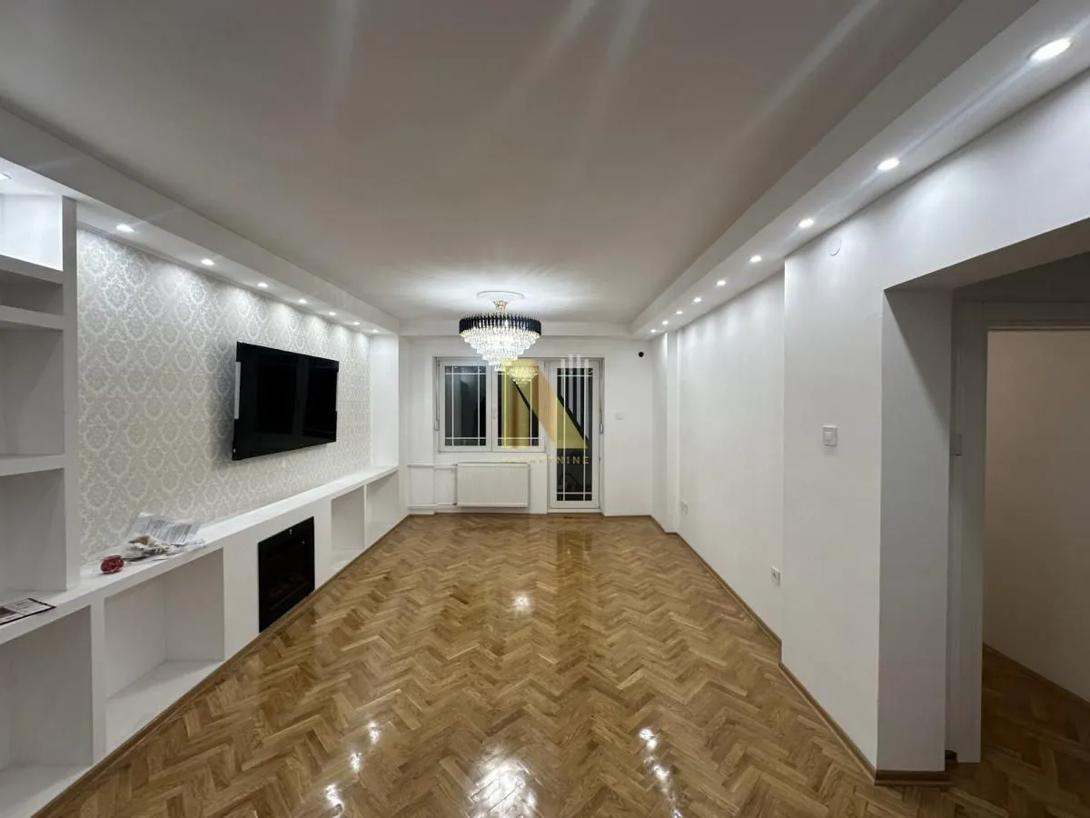 Prodaja, četvorosoban stan, 100m², Grbavica, Novi Sad Sve Podlokacije