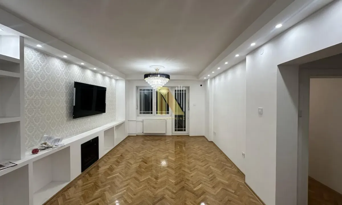 Prodaja, četvorosoban stan, 100m², Grbavica, Novi Sad Sve Podlokacije