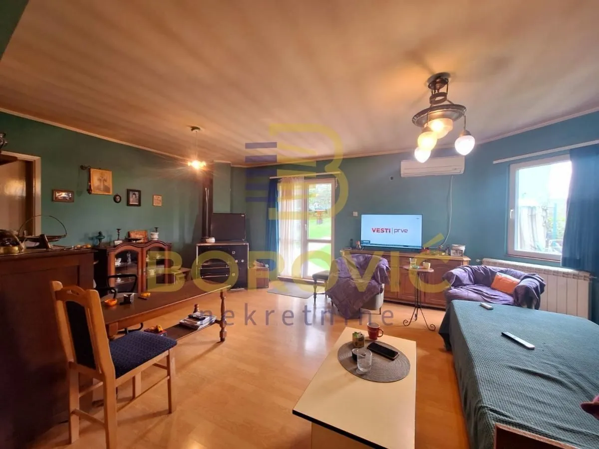 Sale, house, 259m², Voždovac Sve Podlokacije, Beograd