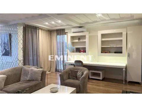 Izdavanje, četvorosoban stan, 197m², Čukarica, Beograd - image 3