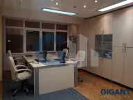 Izdavanje, trosoban stan, 72m², Stari Grad, Beograd - image 1