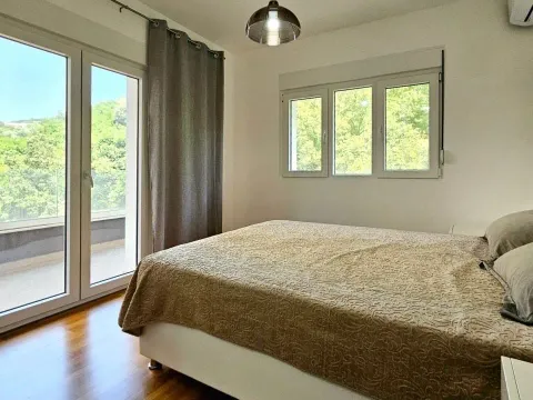 Izdavanje, dvosoban stan, 78m², Budva okolina, Budva - image 7