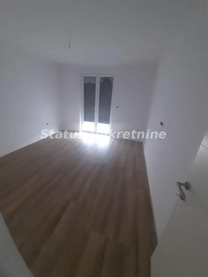 Prodaja, četvorosoban stan, 116m², Petrovaradin, Novi Sad