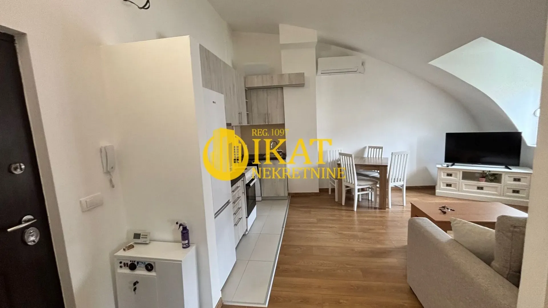 Prodaja, jednosoban stan, 35m², Vojvode Vlahovica, Beograd