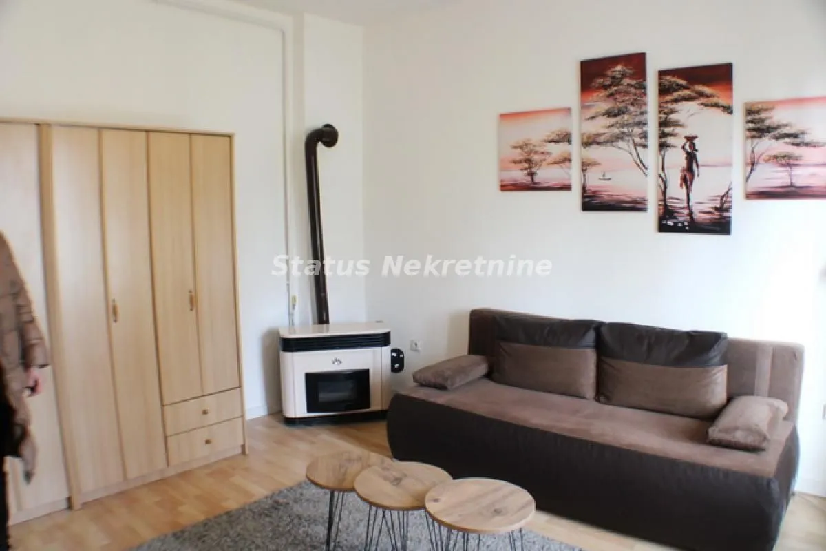 Prodaja, trosoban stan, 67m², Zrenjanin, Srbija