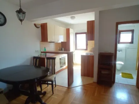 Prodaja, jednosoban stan, 53m², Centar, Bar