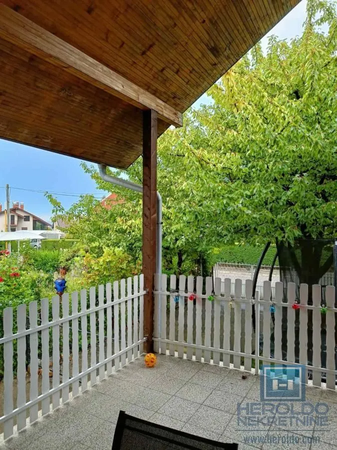 Prodaja, kuća, 250m², Budžino brdo, Jagodina