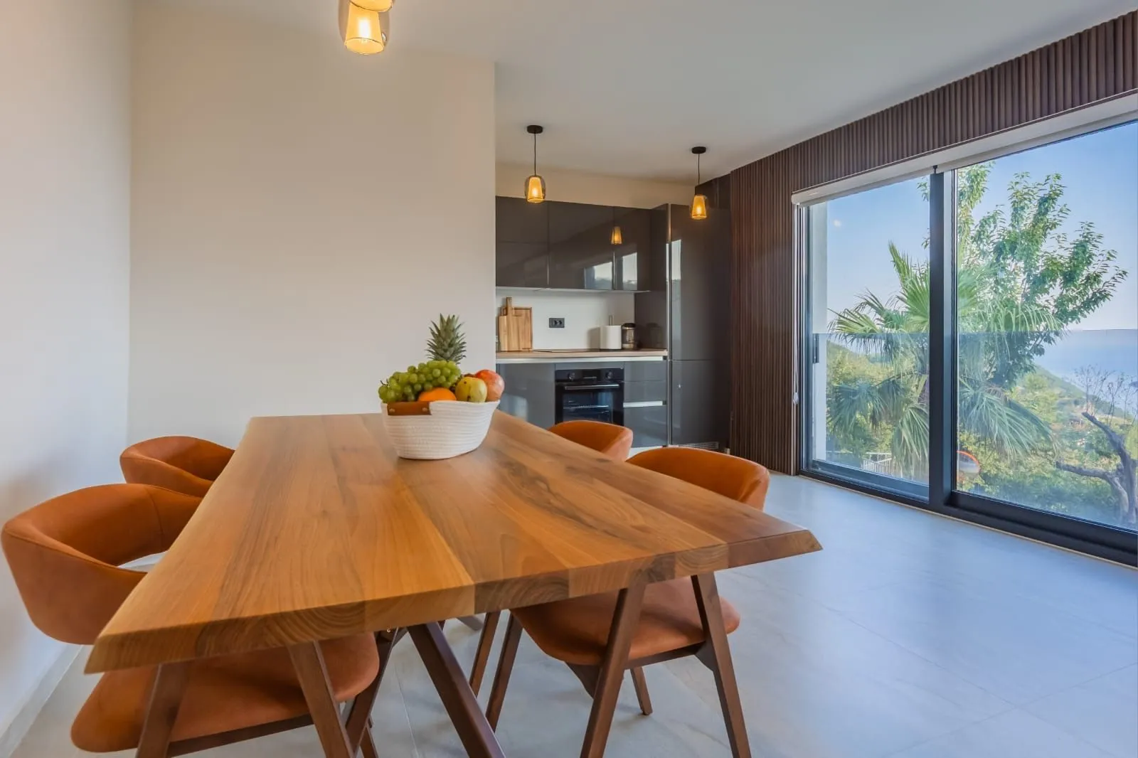Rent, house, 310m², Budva okolina, Budva