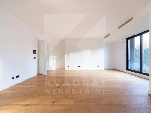 Prodaja, trosoban stan, 137m², Stara Varoš, Podgorica - image 2