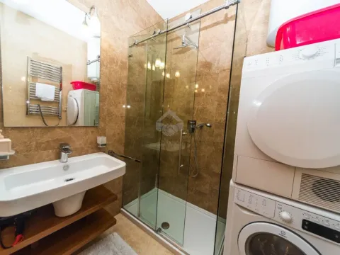 Izdavanje, dvosoban stan, 75m², Centar, Podgorica - image 12