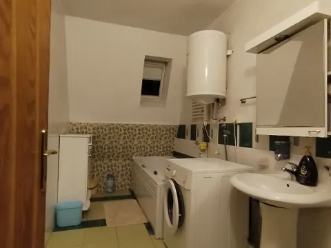 Izdavanje, četvorosoban stan, 104m², Čukarica, Beograd - image 11