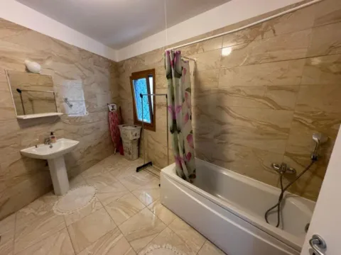 Rent, two bedroom apartment, 108m², Rafailovići, Budva - image 10