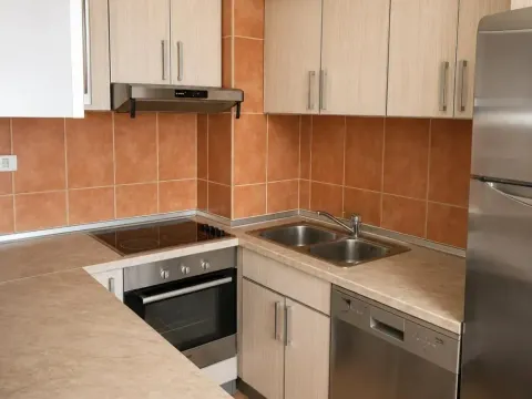 Prodaja, dvosoban stan, 64m², Stari Aerodrom, Podgorica - image 3