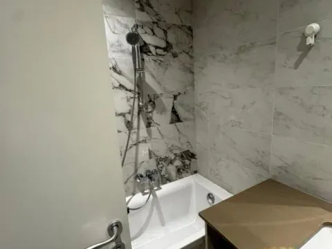 Izdavanje, trosoban stan, 81m², Savski Venac, Beograd - image 7