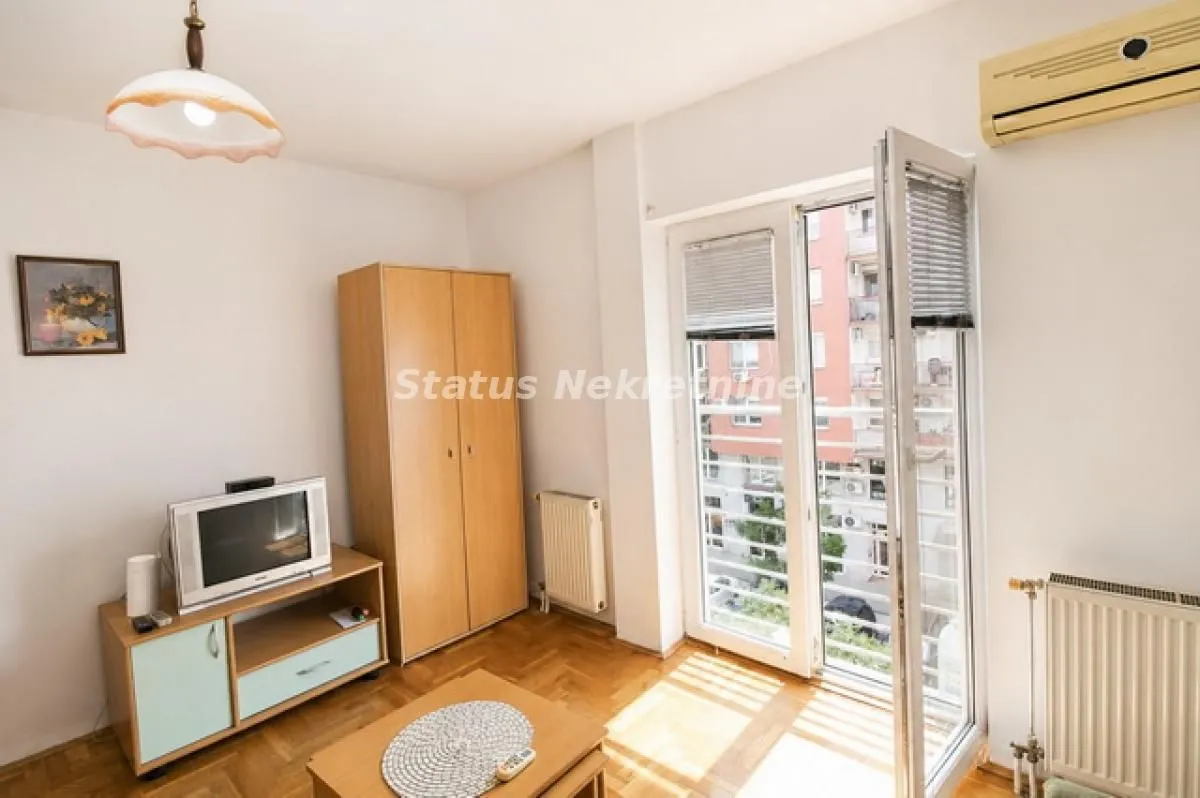 Prodaja, garsonjera, 24m², Bulevar Evrope, Novi Sad Sve Podlokacije