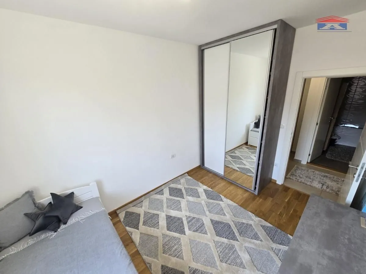 Izdavanje, dvosoban stan, 56m², Podbara, Novi Sad Sve Podlokacije