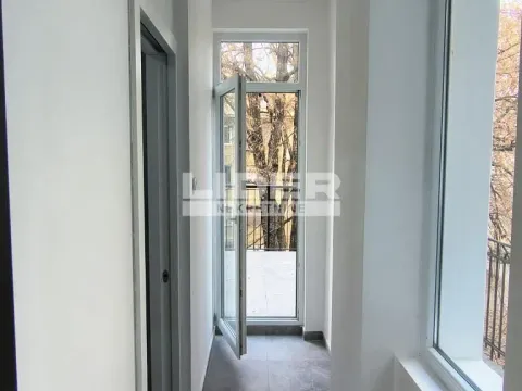 Sale, two bedroom apartment, 87m², Stari Grad, Beograd - image 3