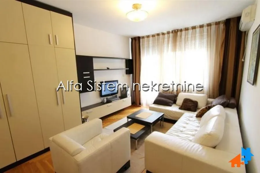 Rent, three bedroom apartment, 80m², Novi Beograd Sve Podlokacije, Beograd
