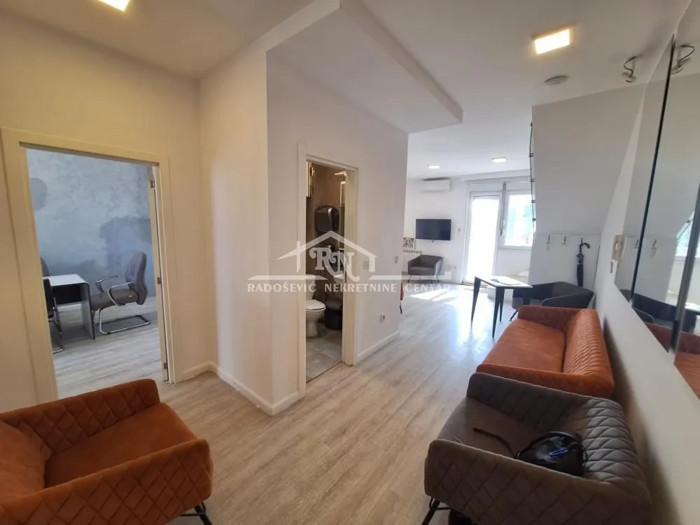 Prodaja, četvorosoban stan, 118m², Đeram Pijaca, Beograd