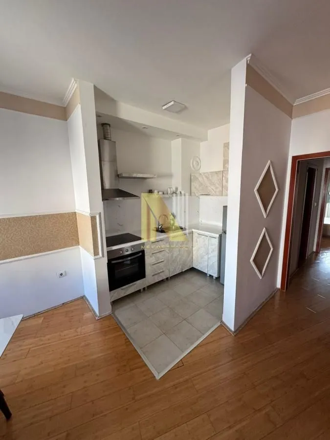 Izdavanje, dvosoban stan, 56m², Novi Sad, Srbija