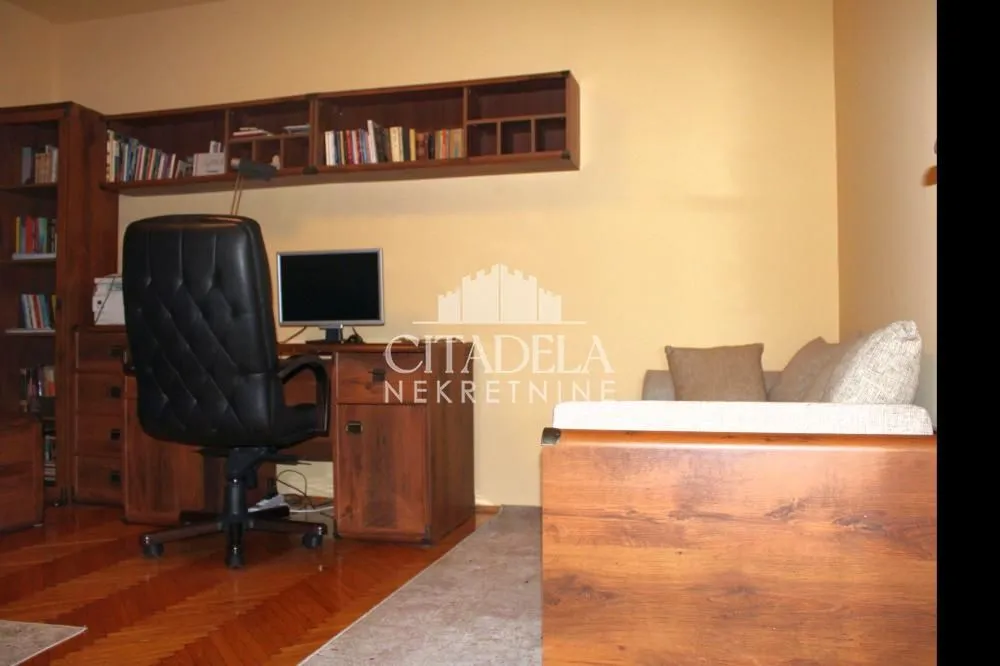 Sale, four bedroom apartment, 104m², Gradska Bolnica, Zvezdara Sve Podlokacije