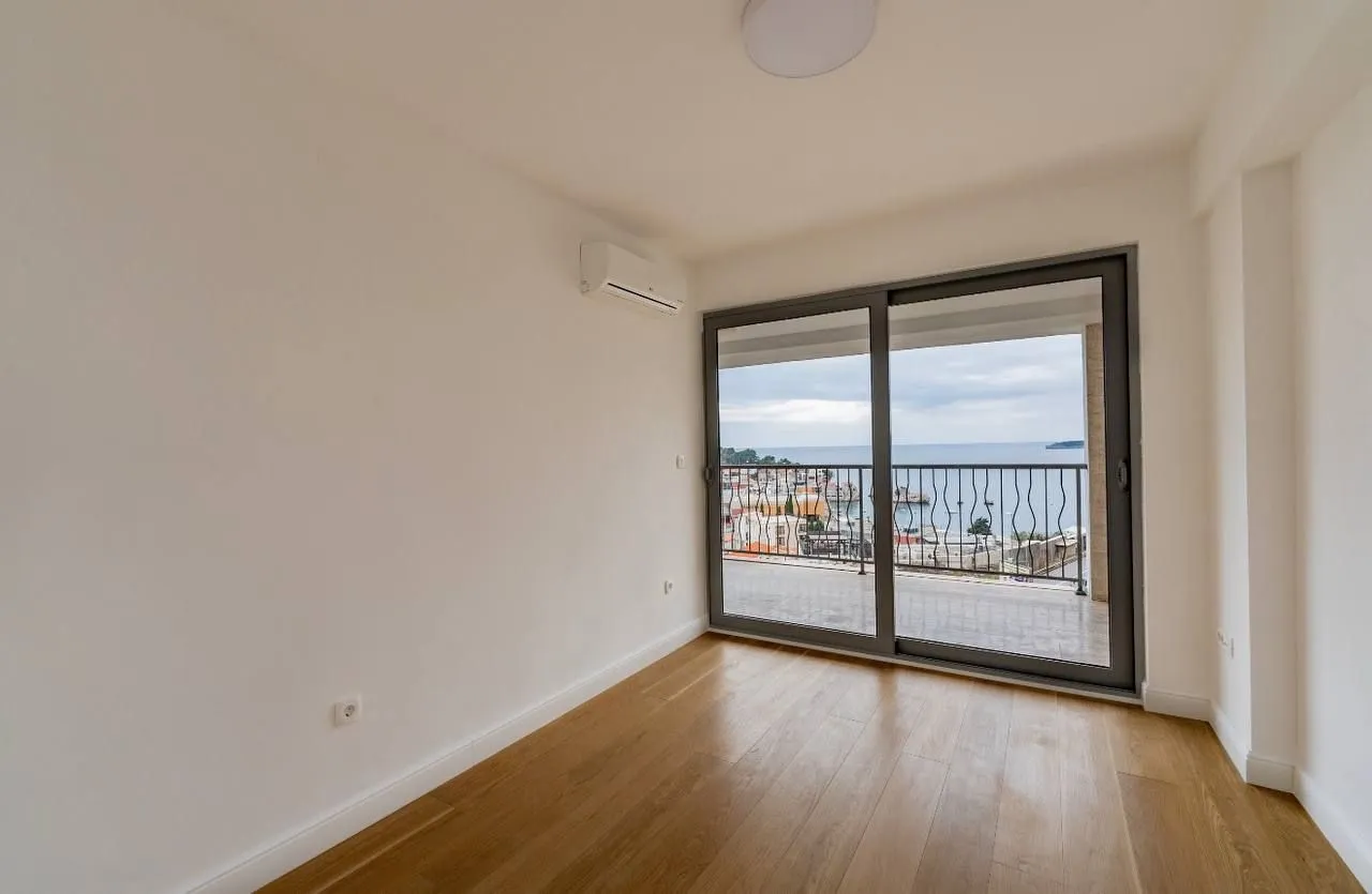 Sale, three bedroom apartment, 160m², Pržno, Budva