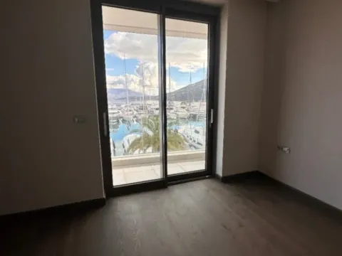 Prodaja, dvosoban stan, 137m², Herceg Novi, Crna Gora - image 9