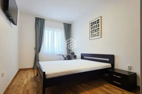 Izdavanje, dvosoban stan, 58m², Tuški Put, Podgorica - image 5