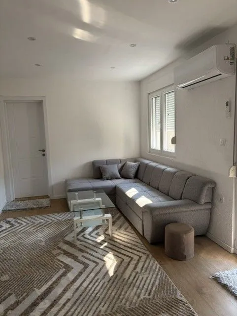 Daily-rent, two bedroom apartment, 55m², Stari Aerodrom, Podgorica