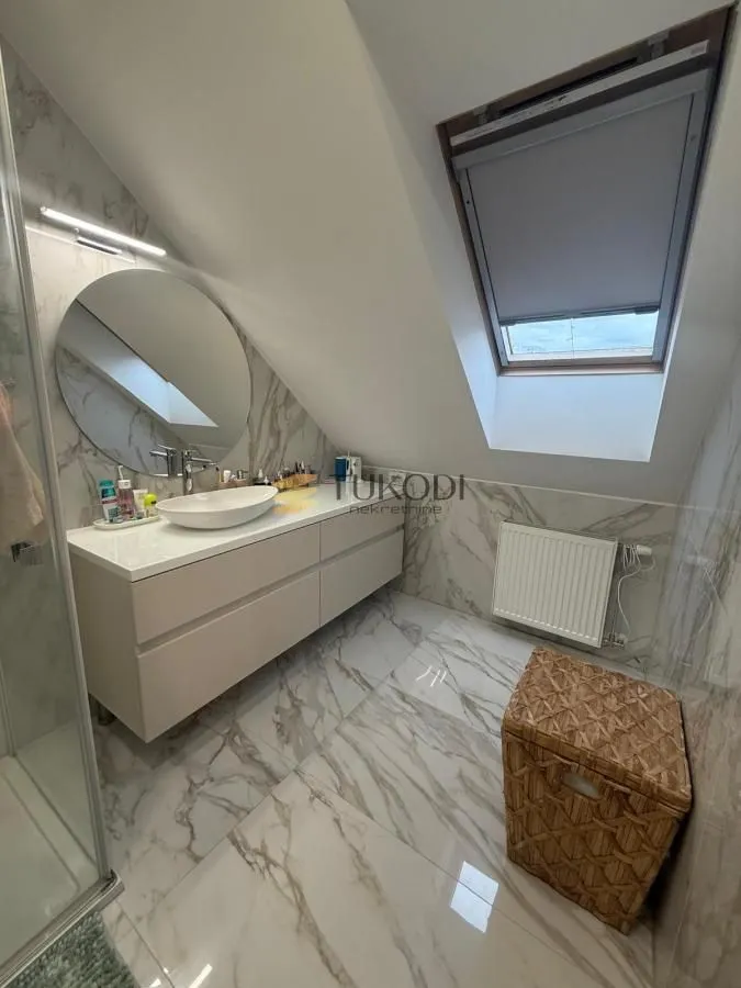 Prodaja, stan, 146m², Rotkvarija, Novi Sad Sve Podlokacije