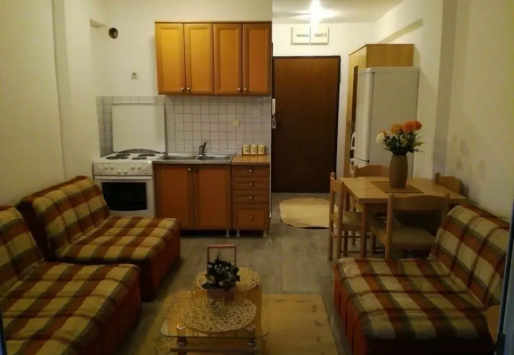 Izdavanje, jednosoban stan, 27m², Mainski Put, Budva