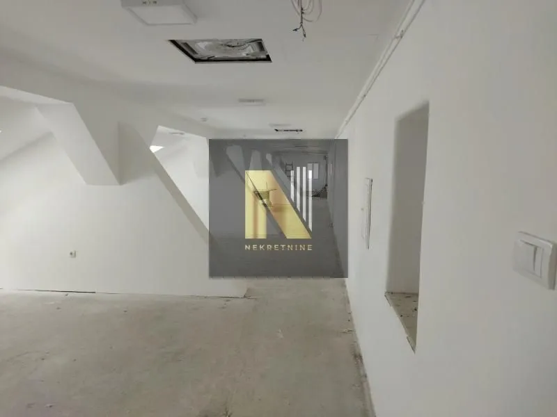Rent, office space, 449m², Centar, Novi Sad