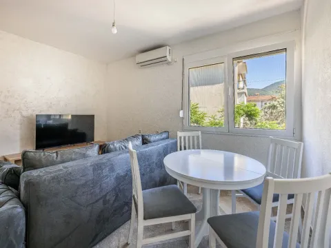 Prodaja, dvosoban stan, 52m², Centar, Tivat - image 2