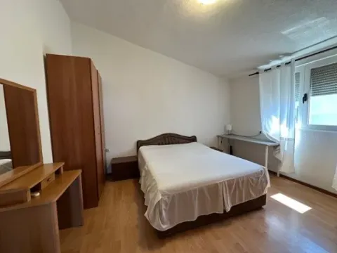 Izdavanje, dvosoban stan, 80m², Šušanj, Bar - image 9