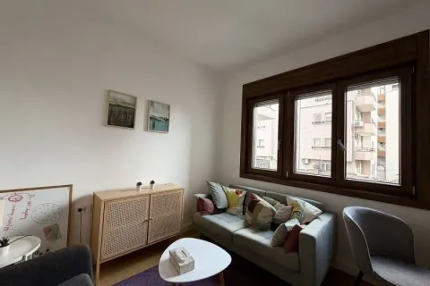 Izdavanje, četvorosoban stan, 81m², Dorćol Sve Podlokacije, Beograd - image 9