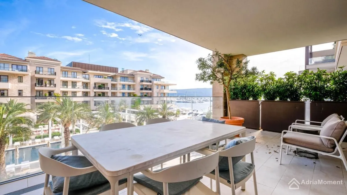 Sale, two bedroom apartment, 183m², Porto Montenegro, Tivat