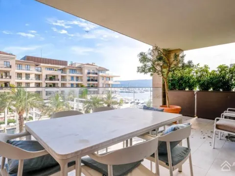 Prodaja, dvosoban stan, 183m², Porto Montenegro, Tivat - image 11