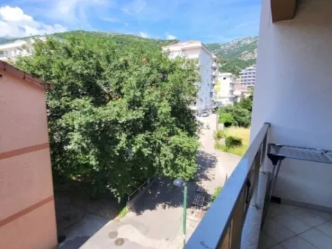 Daily-rent, two bedroom apartment, 70m², Bečići, Budva - image 3