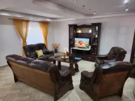 Izdavanje, trosoban stan, 150m², Centar, Tivat - image 3