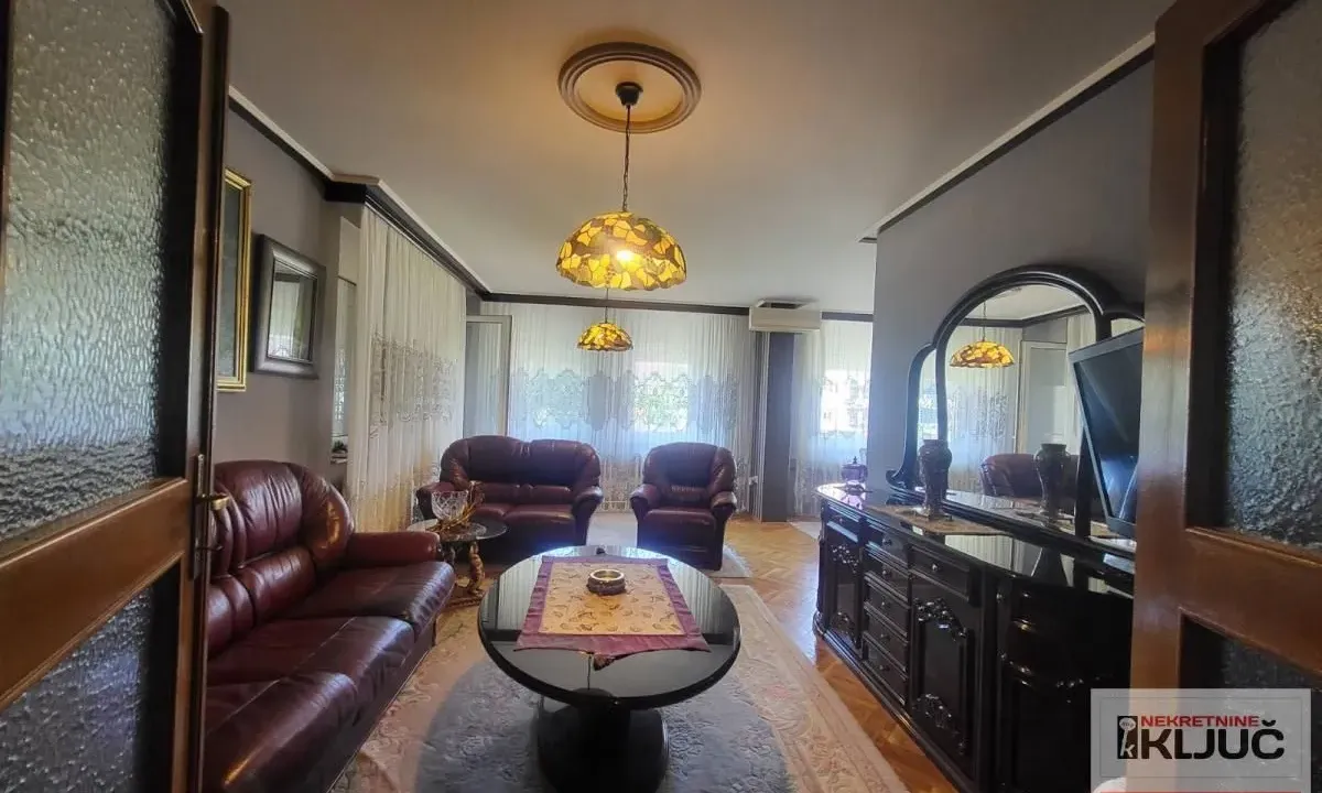 Sale, four bedroom apartment, 120m², Novo naselje, Novi Sad