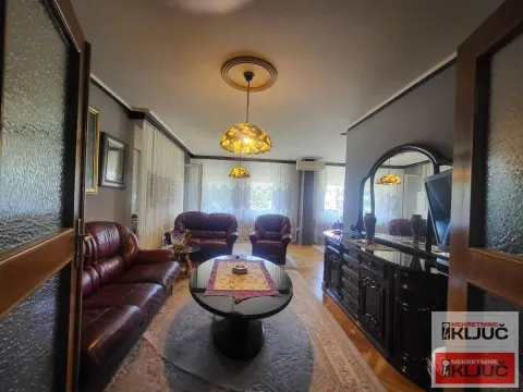 Sale, four bedroom apartment, 120m², Novo naselje, Novi Sad