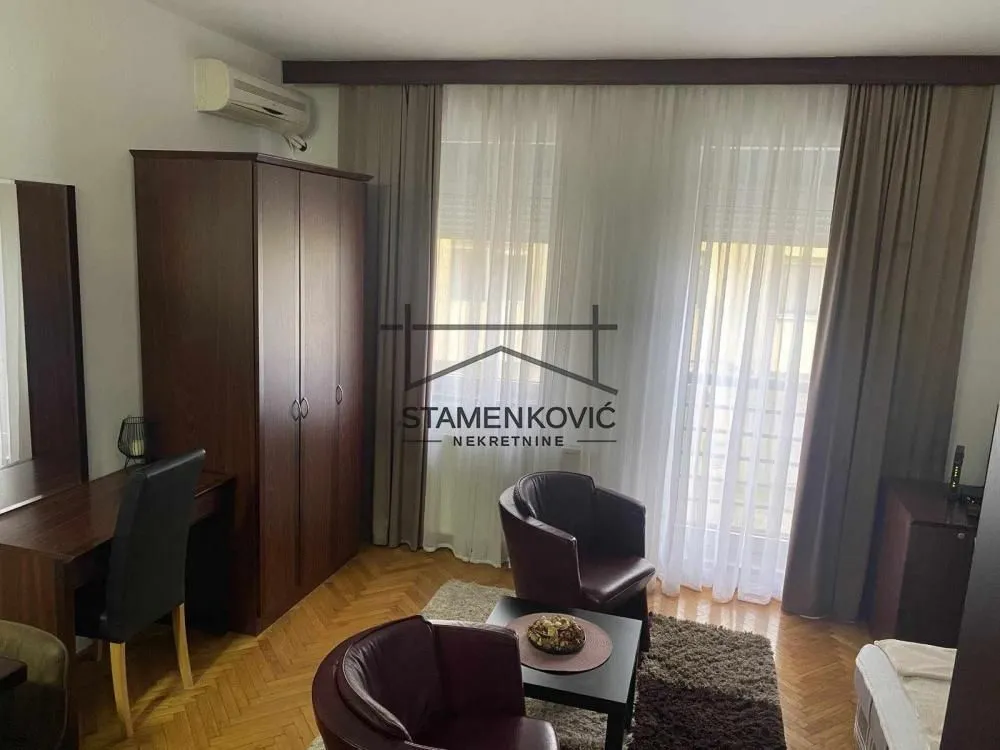Rent, studio apartment, 35m², Rotkvarija, Novi Sad Sve Podlokacije