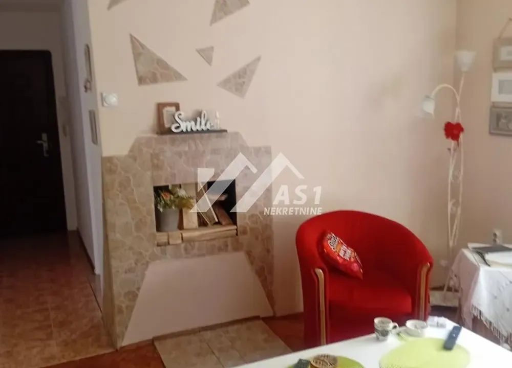 Izdavanje, dvosoban stan, 47m², Detelinara, Novi Sad Sve Podlokacije