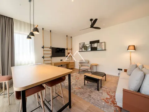 Prodaja, dvosoban stan, 91m², Tivat, Crna Gora - image 9