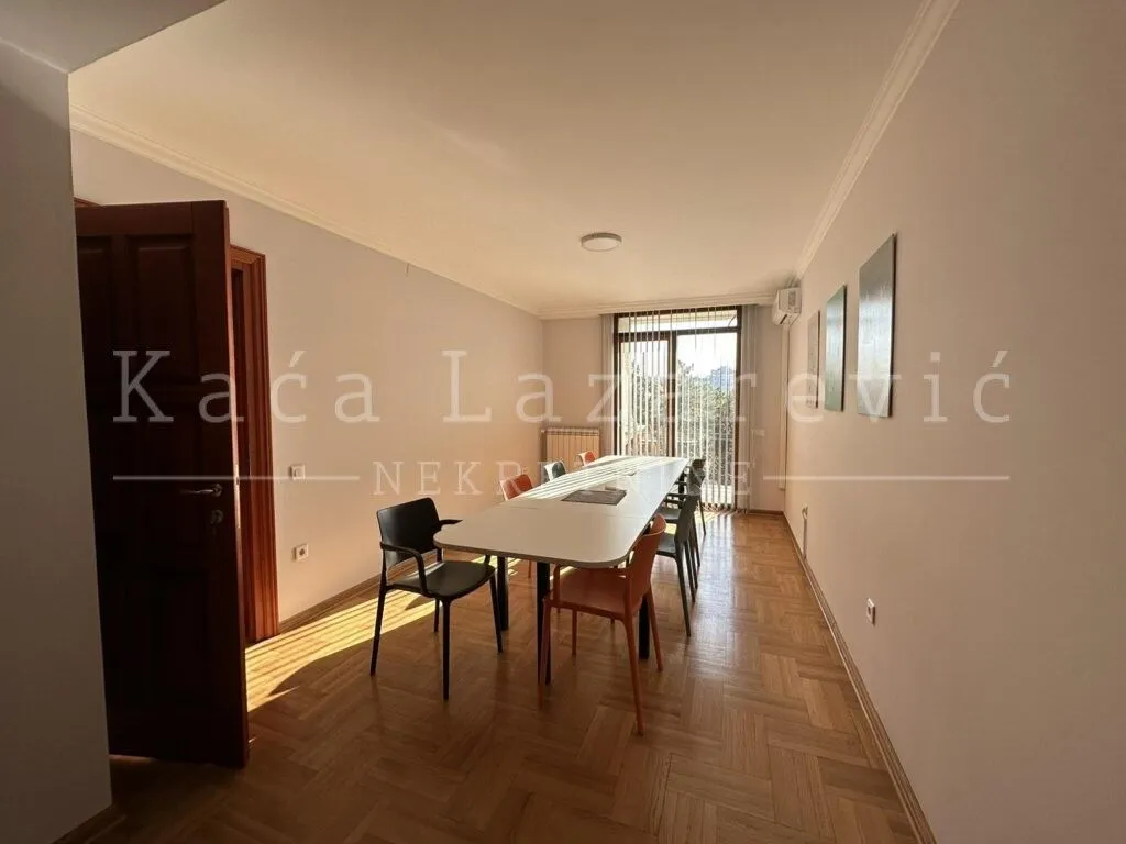 Rent, house, 363m², Lekino Brdo, Voždovac Sve Podlokacije