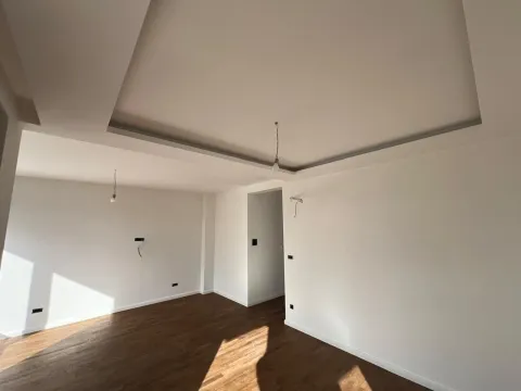 Prodaja, četvorosoban stan, 124m², Tivat, Crna Gora - image 6