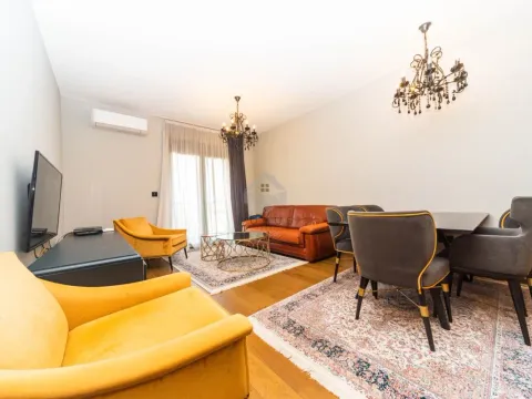 Izdavanje, dvosoban stan, 70m², Ljubović, Podgorica - image 2